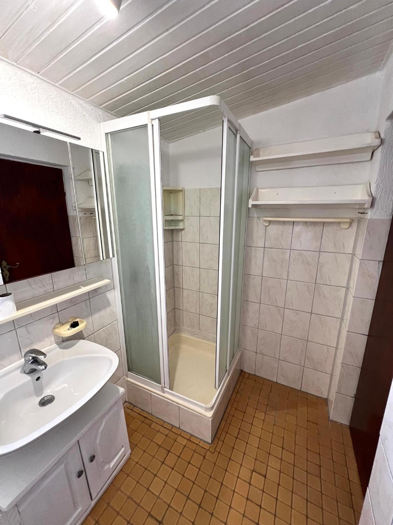Apartment Jole Razanj Luaran gambar