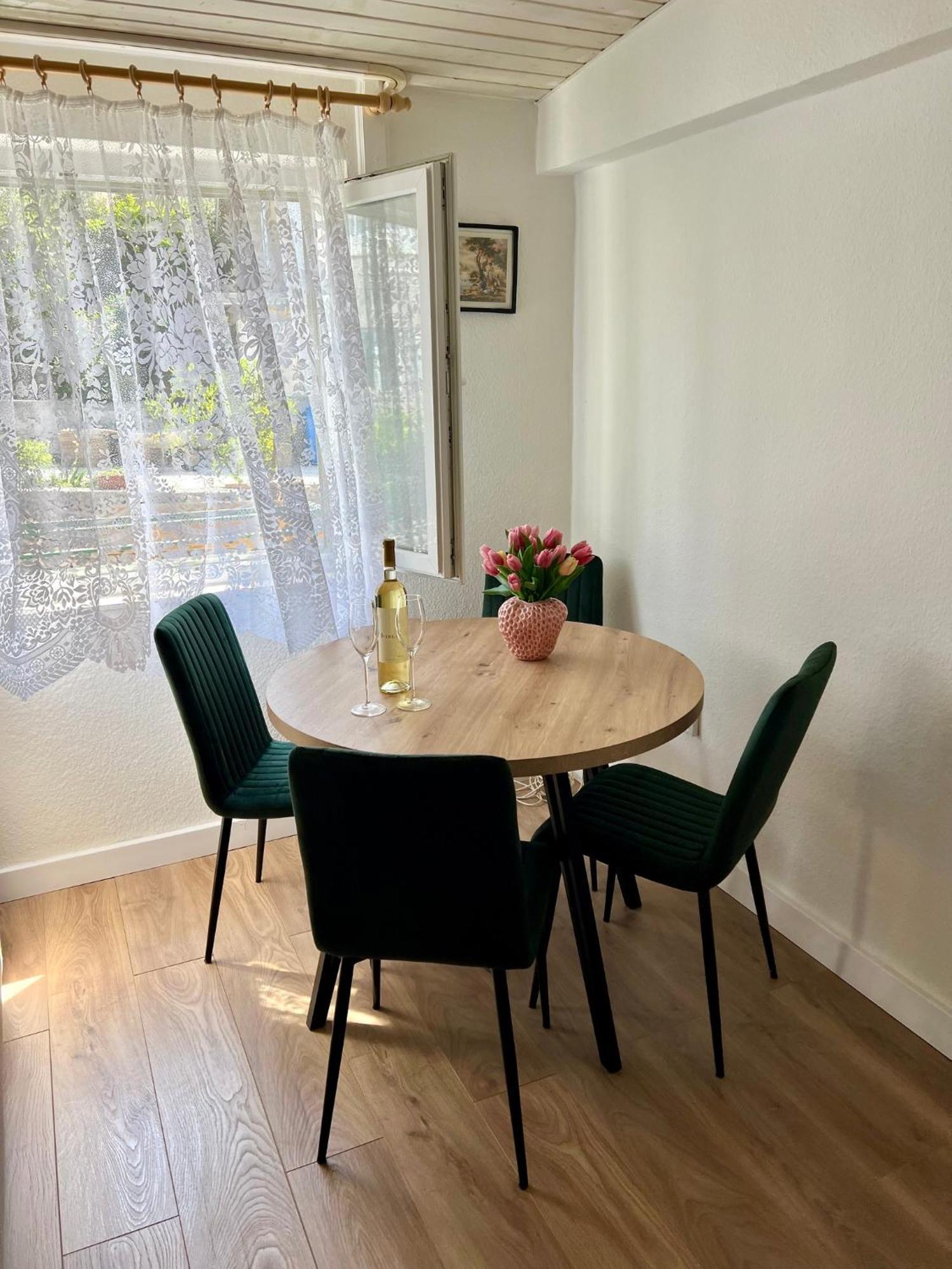 Apartment Jole Razanj Luaran gambar