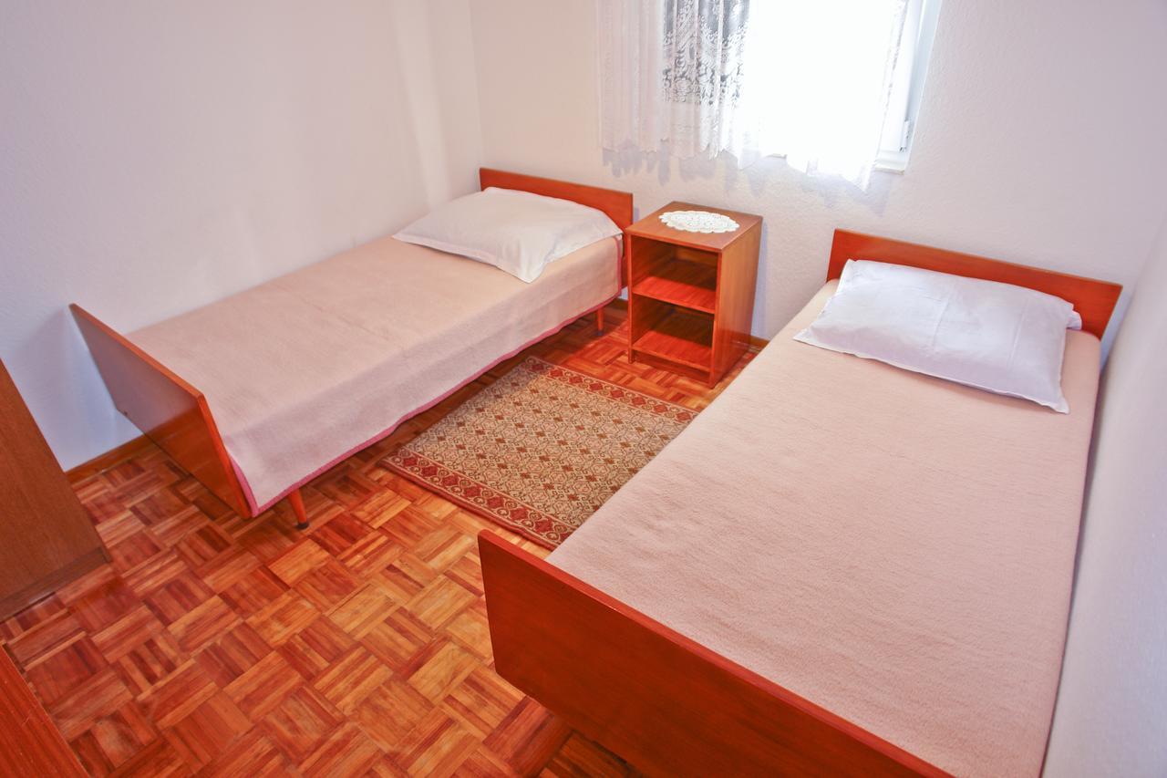 Apartment Jole Razanj Luaran gambar