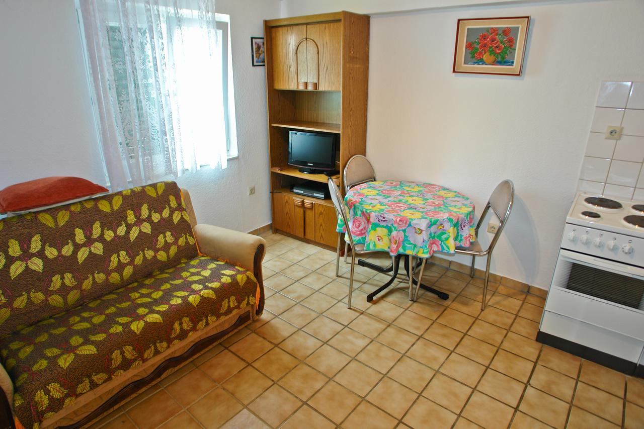 Apartment Jole Razanj Luaran gambar